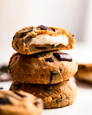 Cheesecake Stuffed Pumpkin Cookie