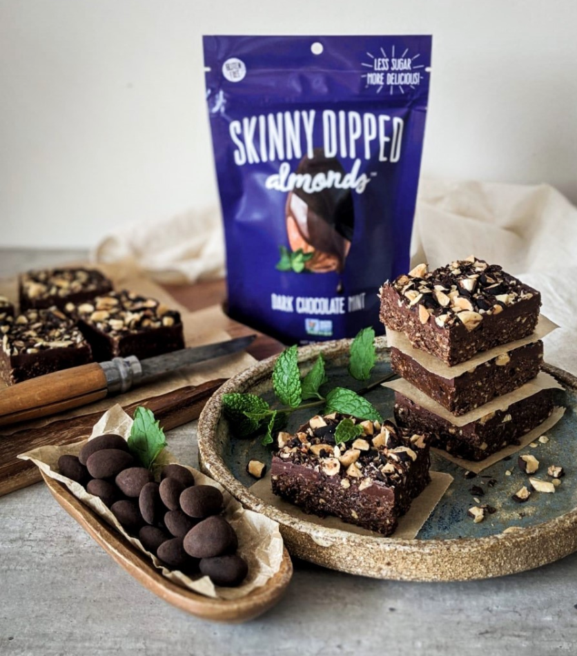No Bake Paleo Dark Chocolate Mint Bars
